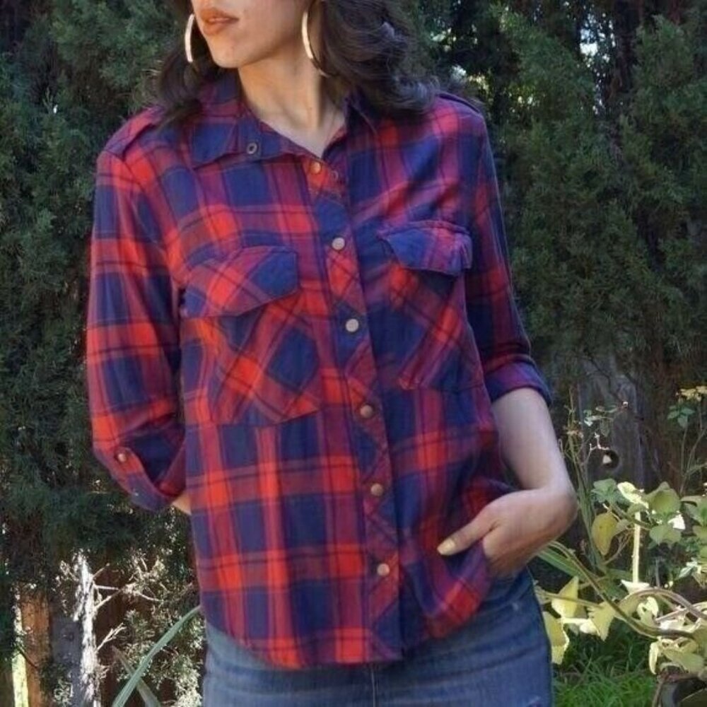 Forever 21 Woman's Blue & Red Plaid Button Up Shirt Size S